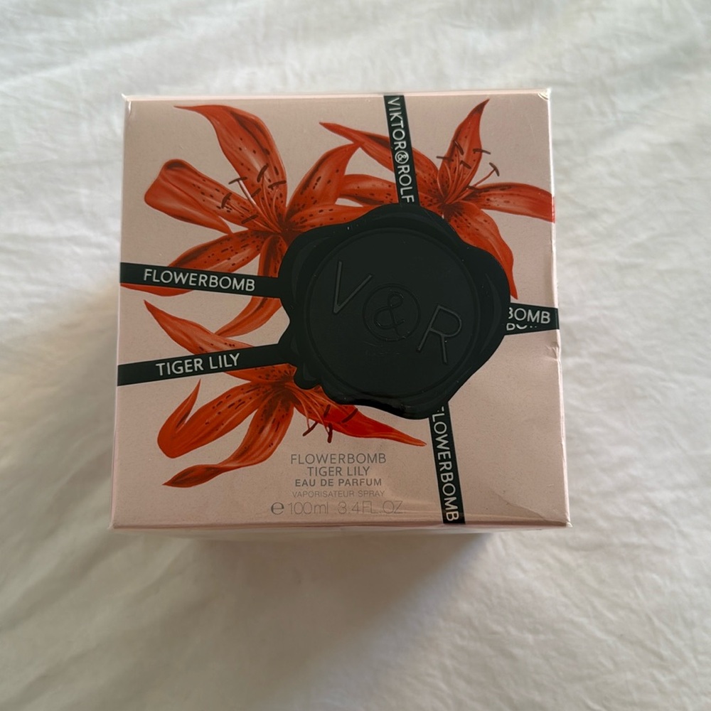 Viktor & Rolf Flowerbomb Tiger Lily Fragrance - Picture 2 of 3